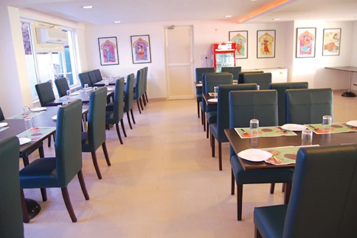 Dining 11 of 15