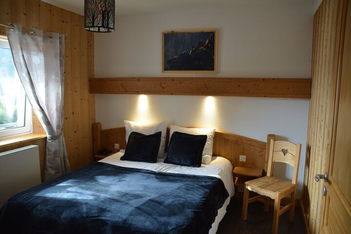 Room 3 of 52