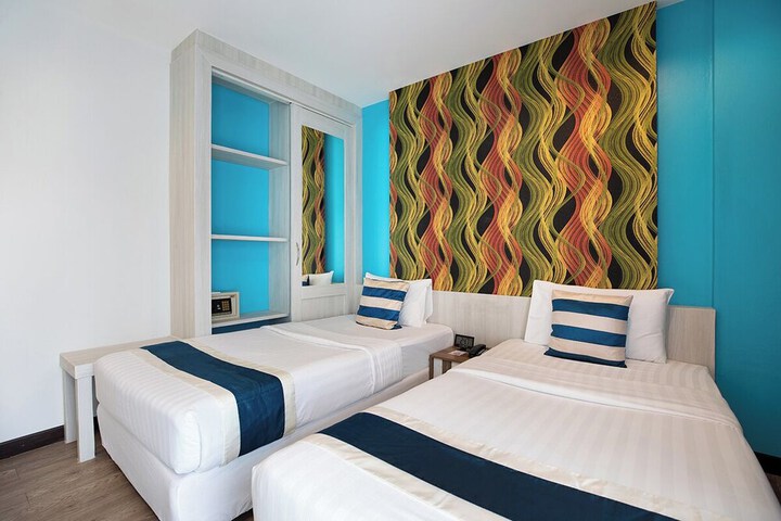 Room 10 of 39