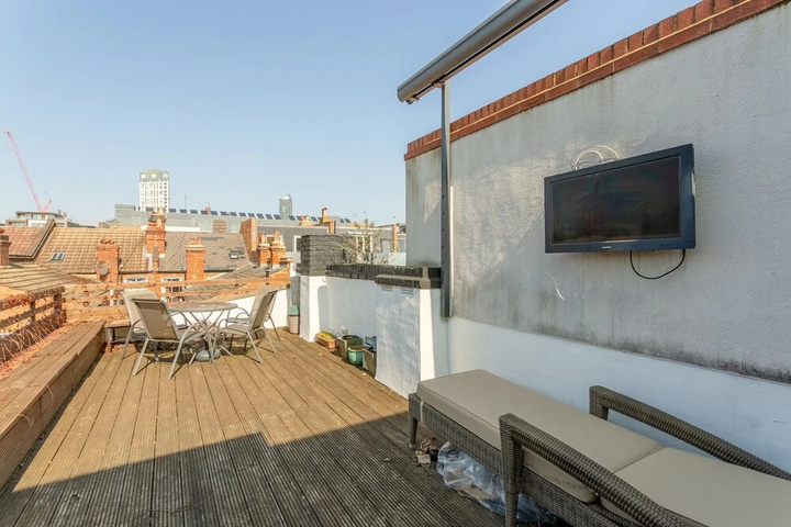 Terrace/Patio 6 of 14