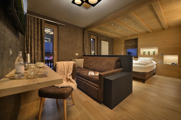 Room 153 of 211