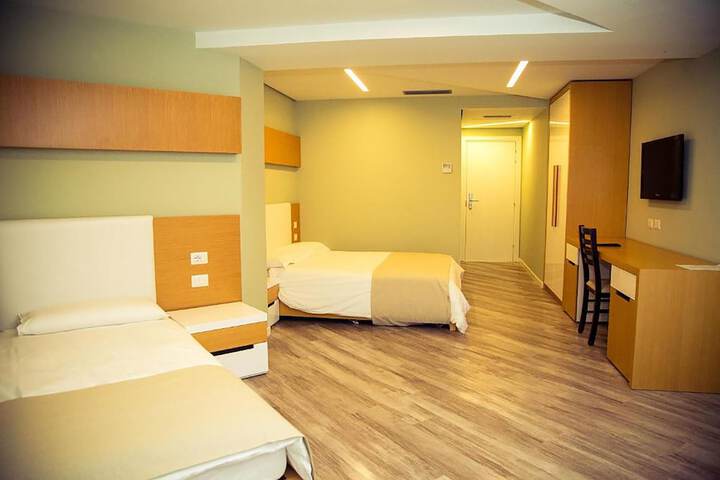 Room 14 of 32