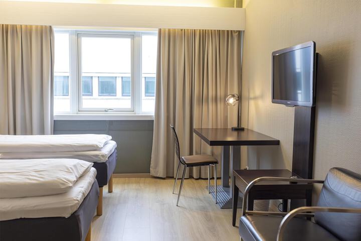 Room 18 of 53