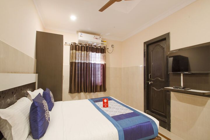 Room 14 of 19