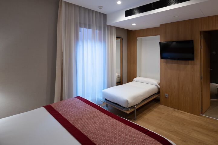 Room 6 of 78