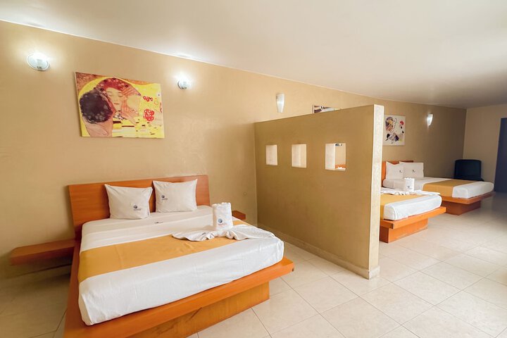 Room 14 of 42