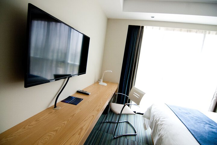Room 14 of 34