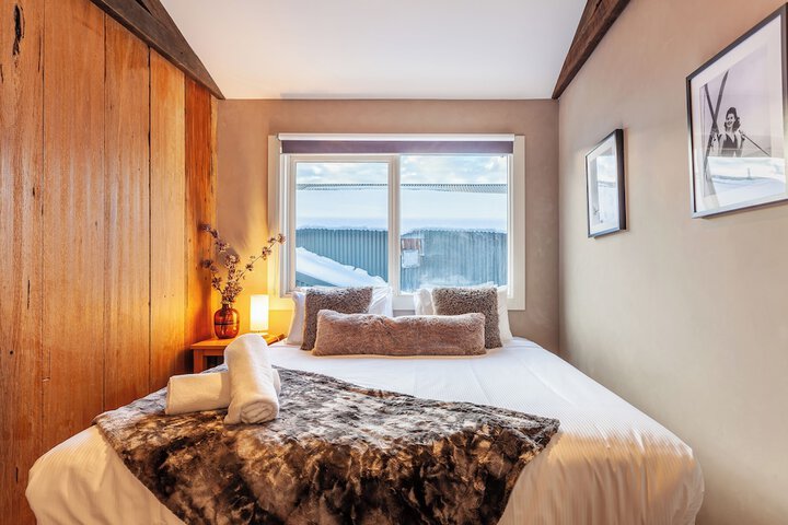 Room 21 of 166