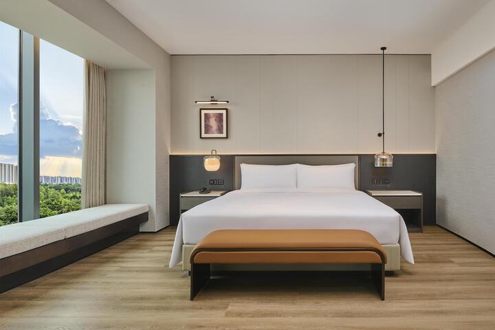 Room 56 of 93