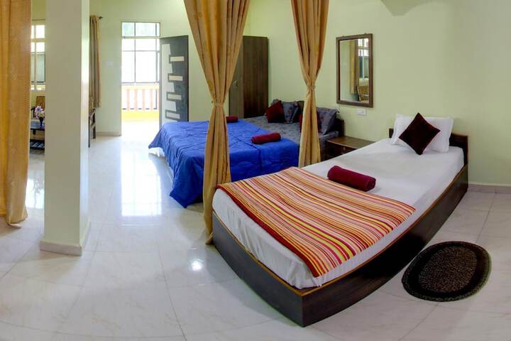 Room 28 of 63