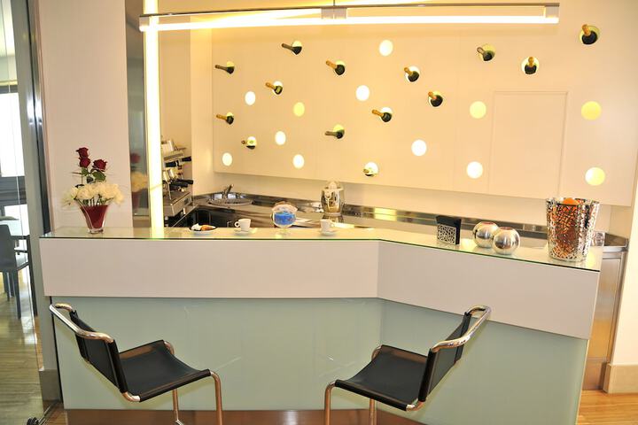 Snack bar