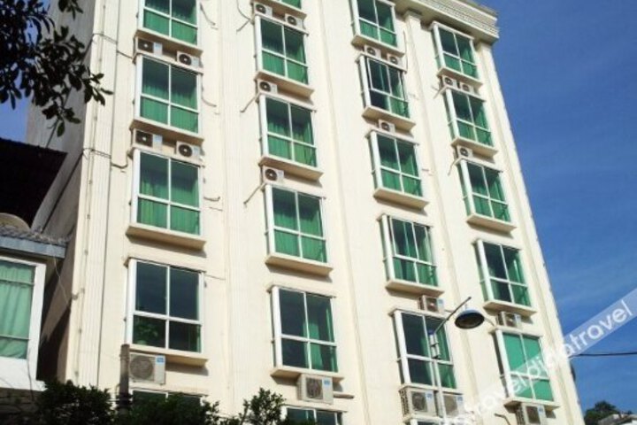 Longxiang Business Hotel