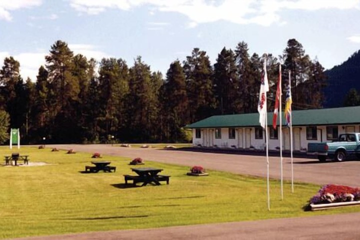 Mountain Springs Motel & RV Park