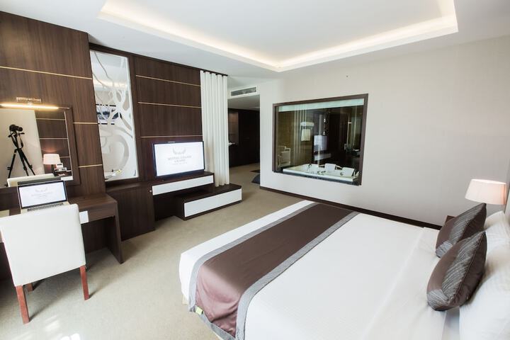Room 25 of 95