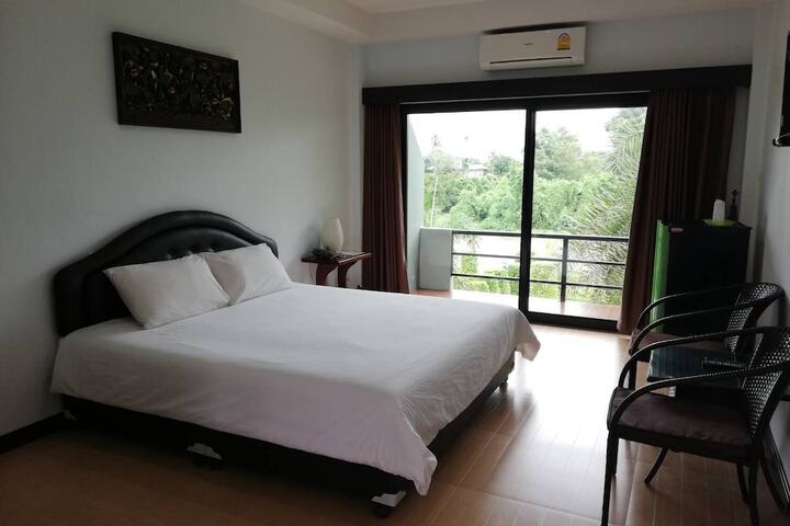 Room 5 of 27
