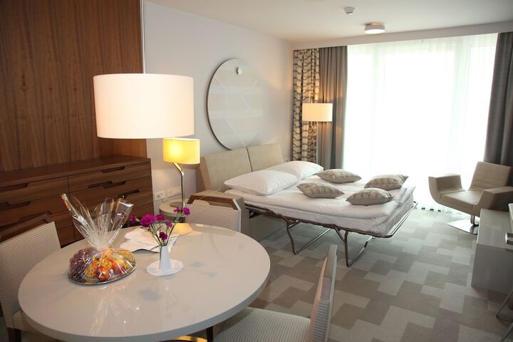 Room 8 of 25
