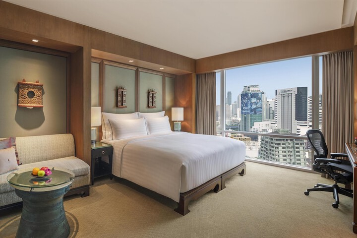 Room 10 of 90