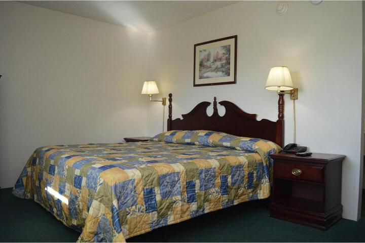1 King Bed (1 of 5)