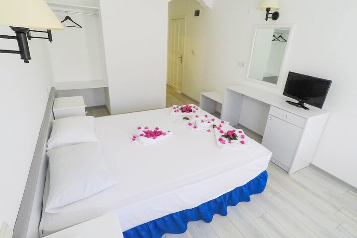Room 8 of 61