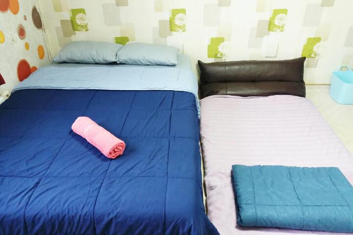 Room 4 of 7