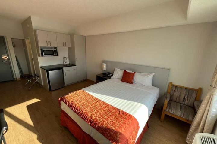 Room 3 of 19