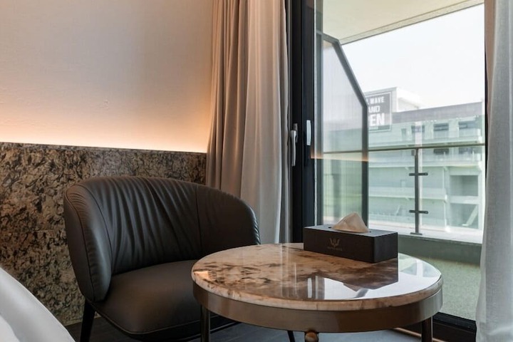 Room 20 of 40