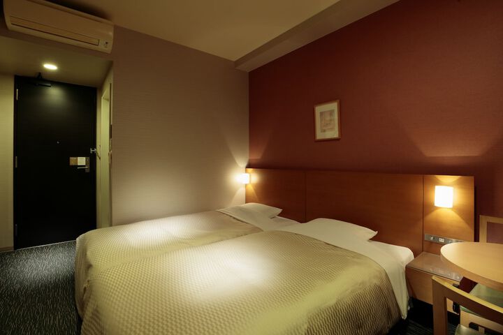 Room 21 of 50
