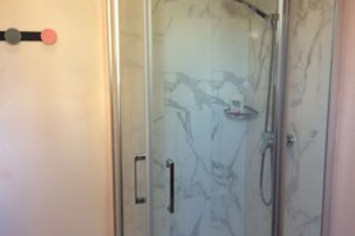 Room 4 of 22