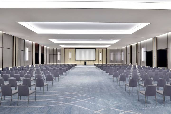 Ballroom/Hall 60 of 76
