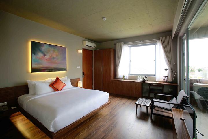 Room 15 of 87