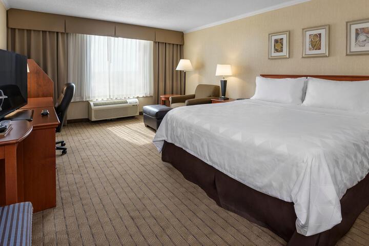1 King Bed Upgrade (1 of 13)