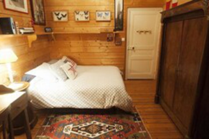 Room 16 of 20