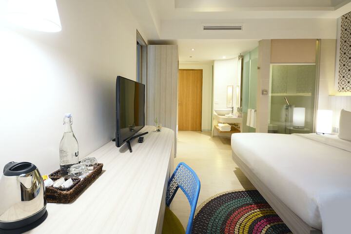 Room 12 of 52