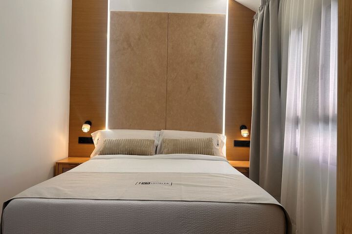Room 4 of 30