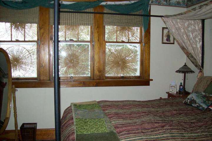 Room 21 of 40