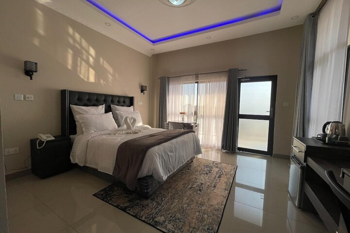 Room 9 of 24