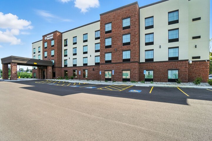 Hotel 104 of 109