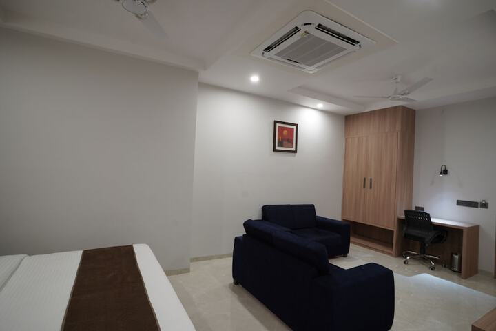 Room 14 of 69