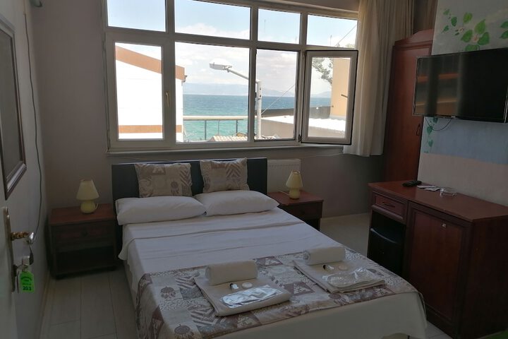 Room 8 of 30