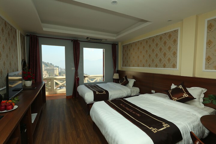 Room 13 of 48