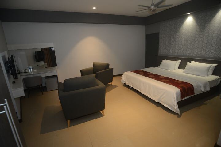 Room 10 of 23