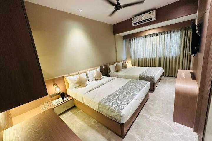 Room 14 of 20