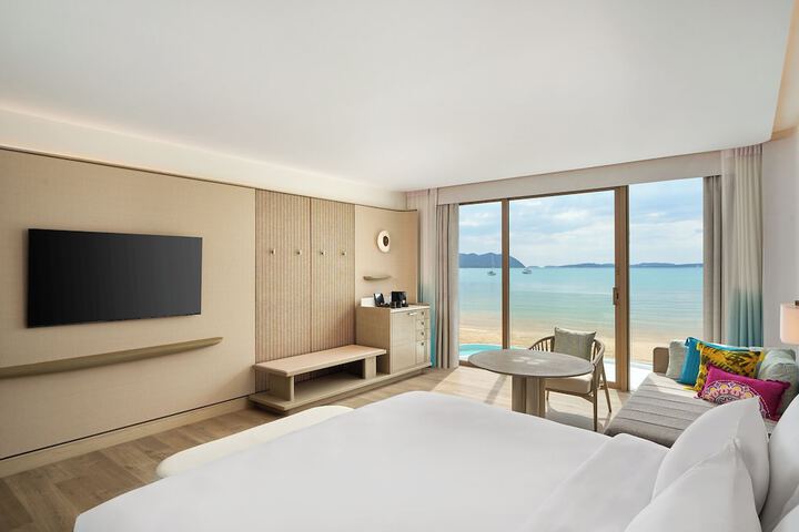 Room 51 of 210