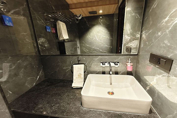 Room 63 of 90
