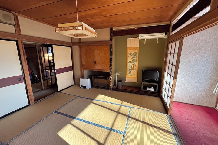 Room 2 of 15