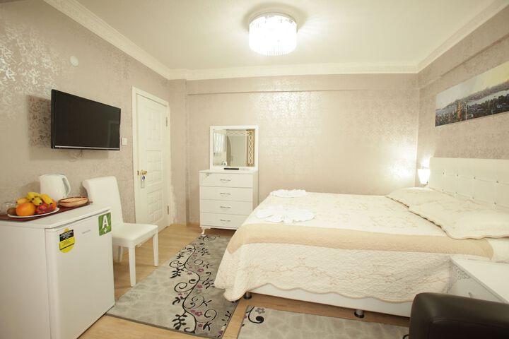 Room 5 of 15
