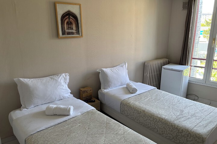 Room 12 of 14