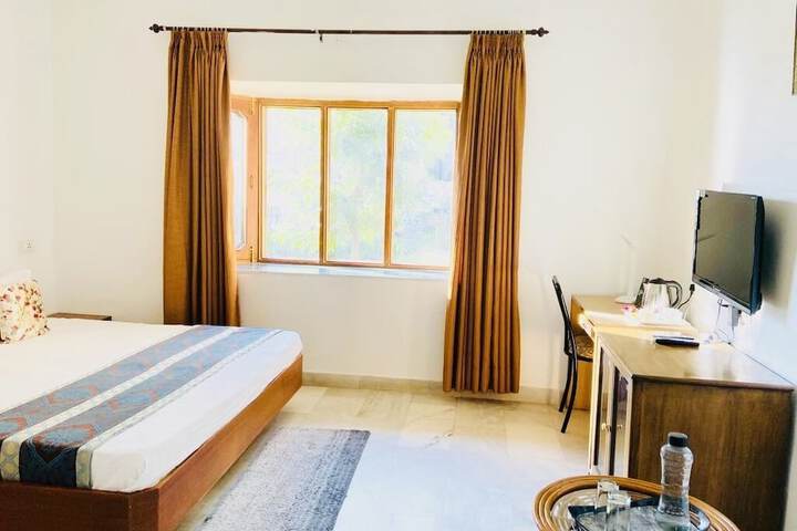 Room 2 of 15