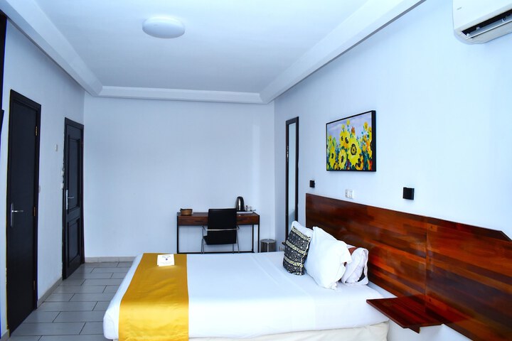 Room 12 of 43