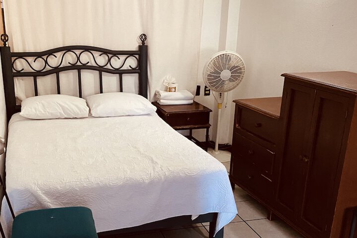 Room 10 of 38